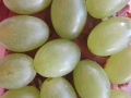 Nuss-Nougat-Creme und Weintrauben