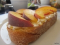 Nuss-Nougat-Creme, Frischkäse und Pfirsiche